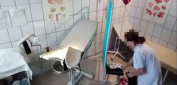  Exelent orgasm on gyno chair